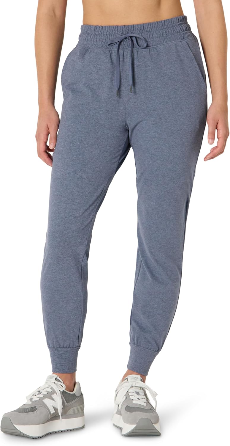 Detalle 2 de Amazon Essentials Cropped Capri Jogginghose für Damen