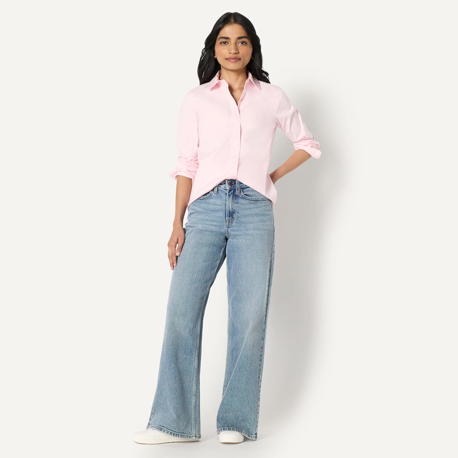 Thumbnail 4 de Amazon Essentials Women’s Regular-Fit Stretch Poplin Button-Up Dress Shirt