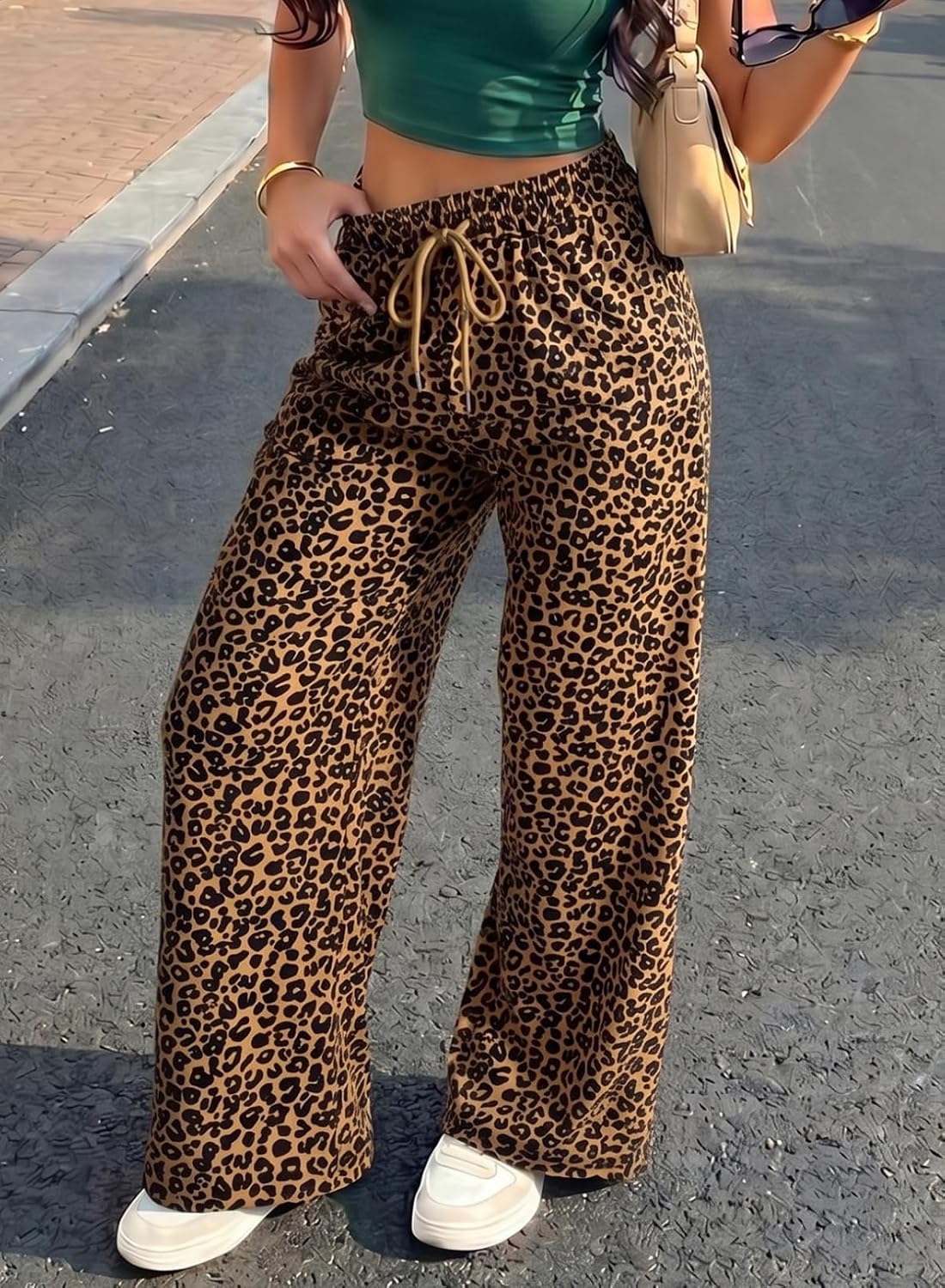 Detalle de Dokotoo Wide-Leg Sweatpants with Elastic Waist