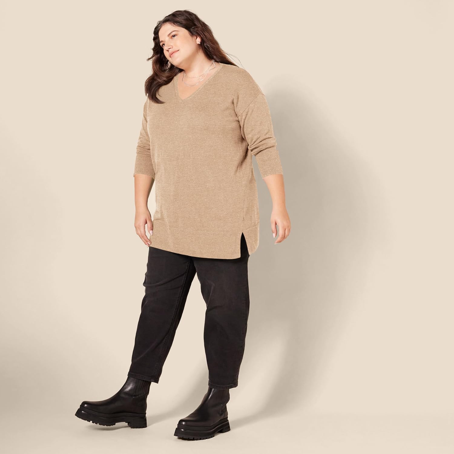 Thumbnail 6 de Amazon Essentials Damen Leichter Tunika-Pullover mit langen Ärmeln und V-Ausschnitt – Übergröße erhältlich