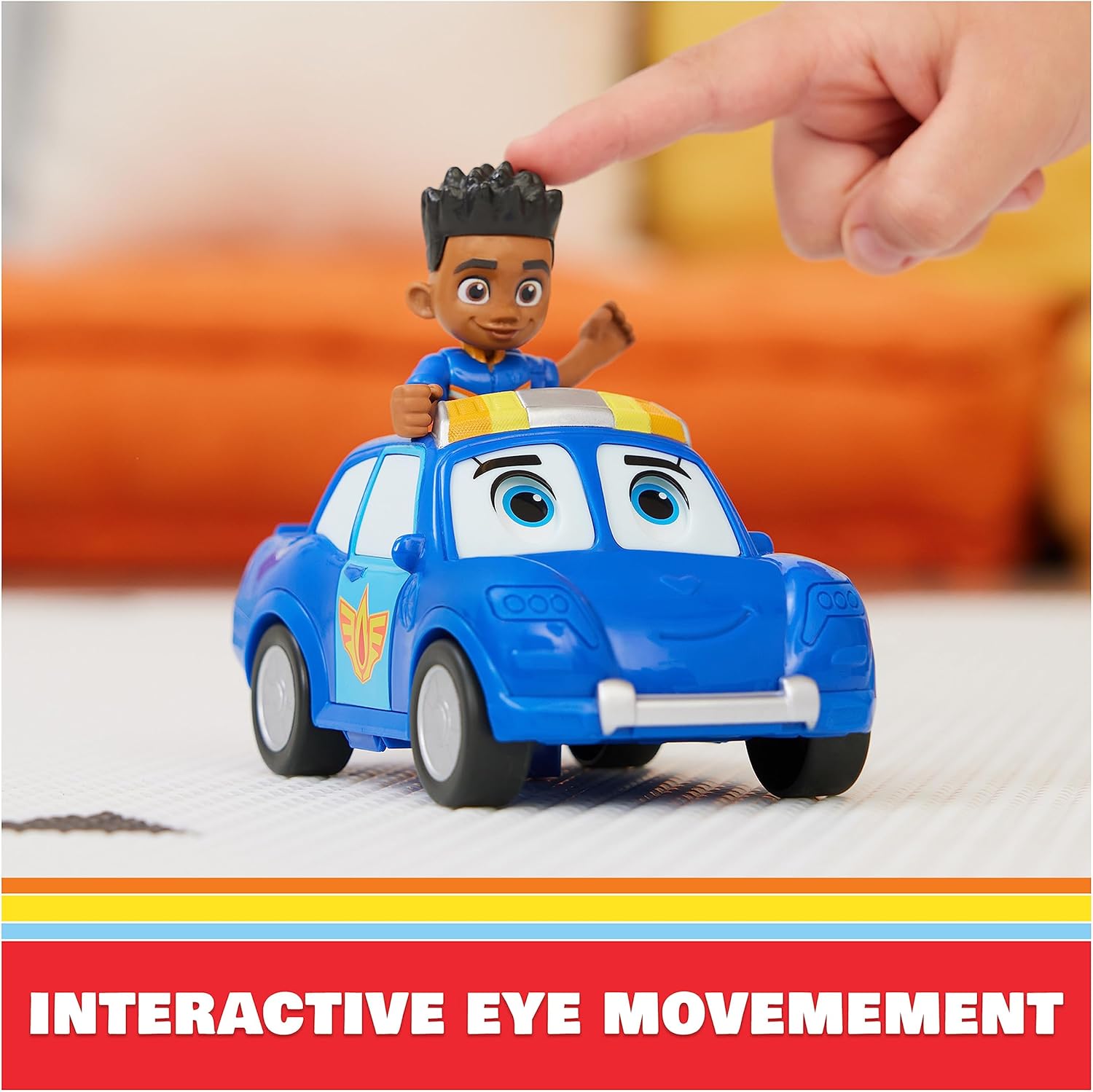 Detalle 2 de Disney Junior Firebuds Jayden et Piston – figurine articulée police avec mouvement des yeux interactif