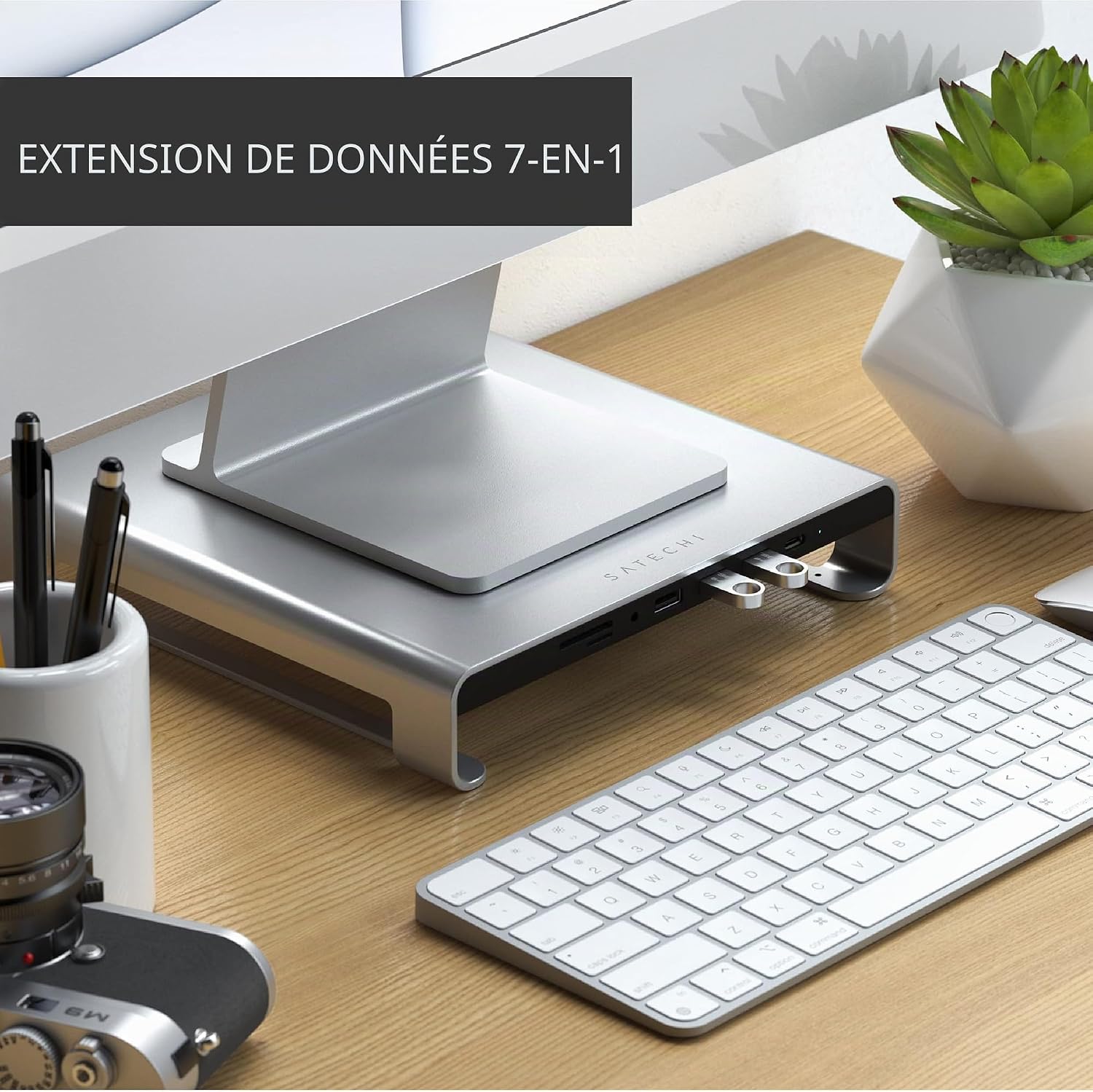 Detalle de Satechi Type-C Aluminium Monitor Stand Hub with USB-C Data, USB 3.0, Micro/SD Card Slots & 3.5mm Headphone Jack – Compatible Apple Studio Display et iMac