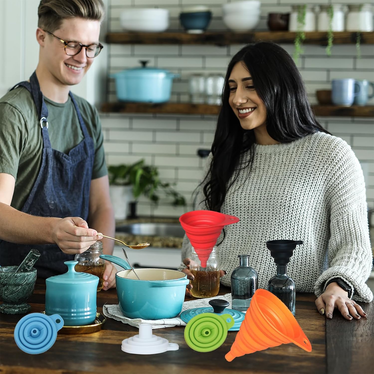 Thumbnail 6 de KongNai 4 Small-2 Large 6 Pack Collapsible Silicone Funnels