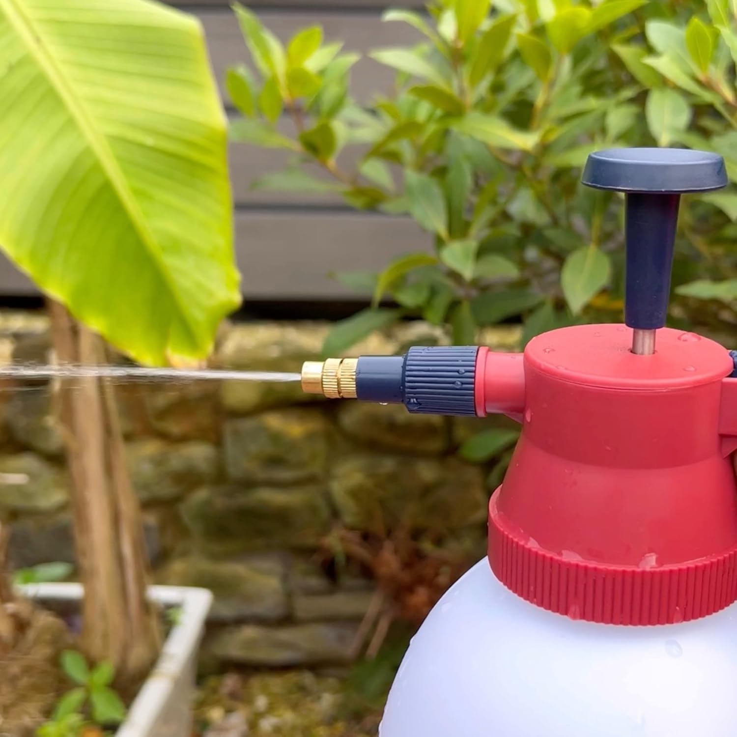 Detalle de Spear & Jackson 2LPAPS 2 Litre Pump Action Pressure Sprayer