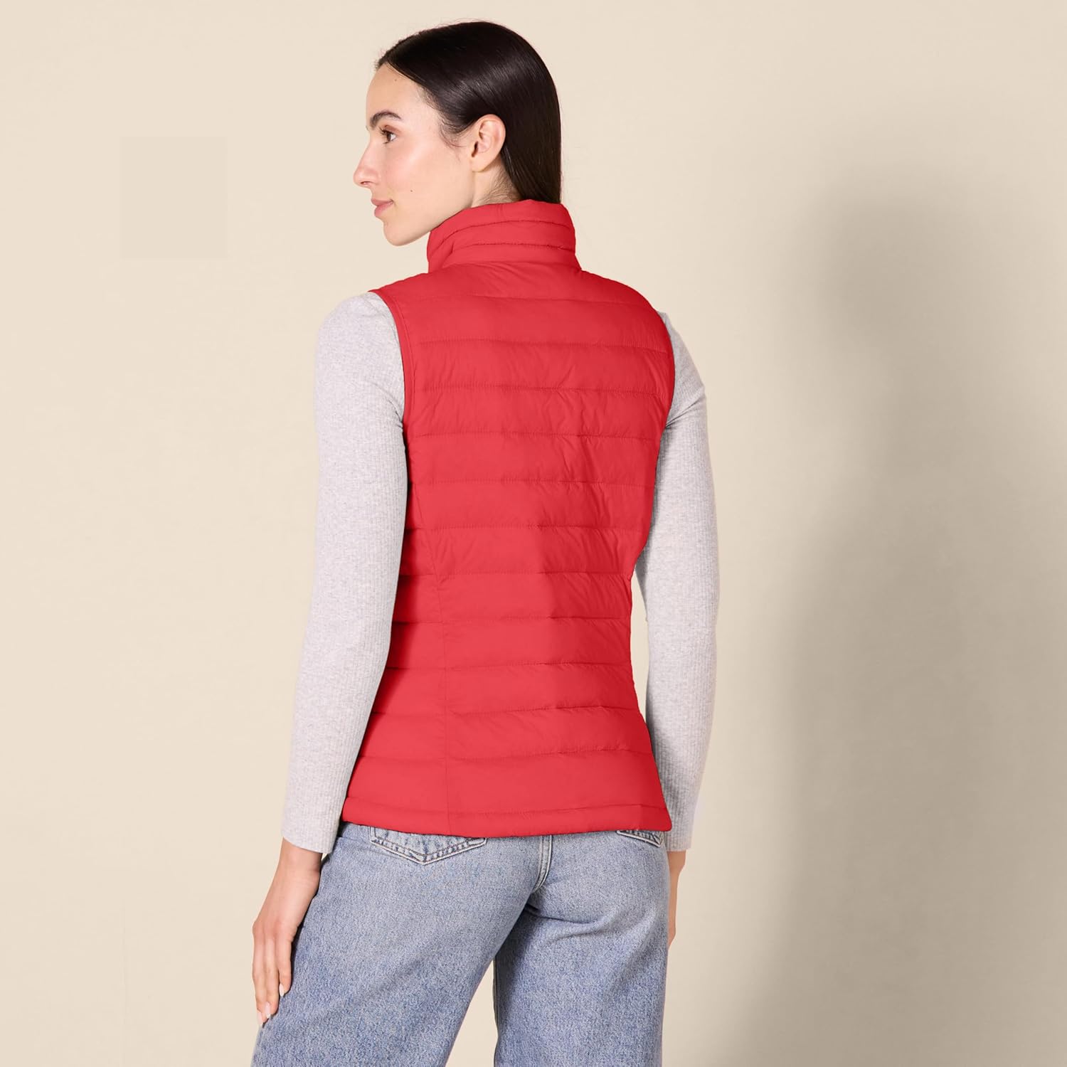 Thumbnail 2 de Amazon Essentials Women's Lightweight Water-Resistant Packable Puffer Gilet