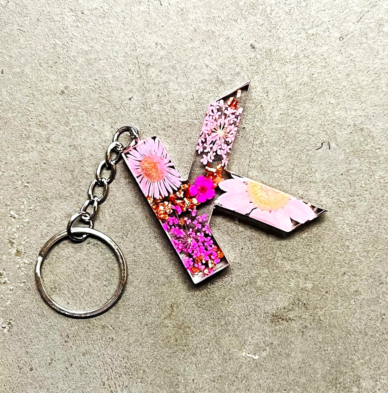 Thumbnail 4 de Cotswold Crafts By Emma Personalised A-Z Letter Keyring with Pink Flowers – Z Edition
