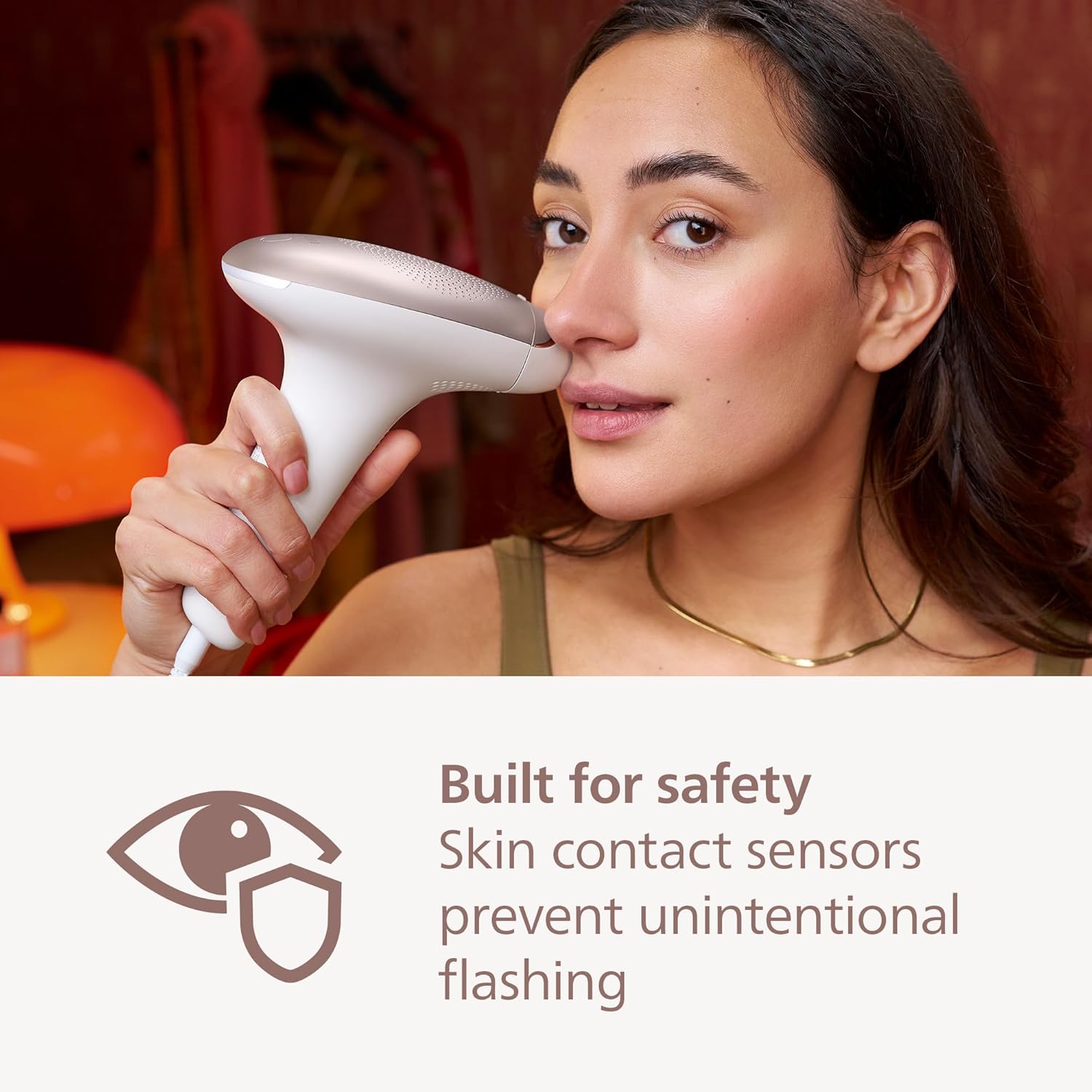 Thumbnail 5 de Philips Lumea 7000 Series BRI923/00 IPL hair removal device with satin compact pen trimmer and 3 attachments
