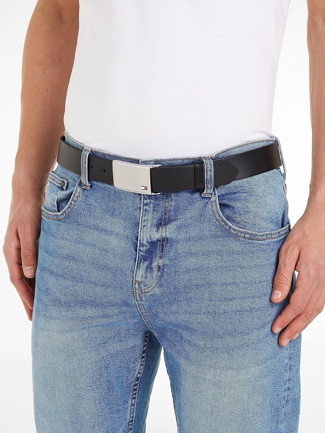 Thumbnail 2 de Tommy Hilfiger Men’s TH Plaque 3.5 Adjustable Leather Belt