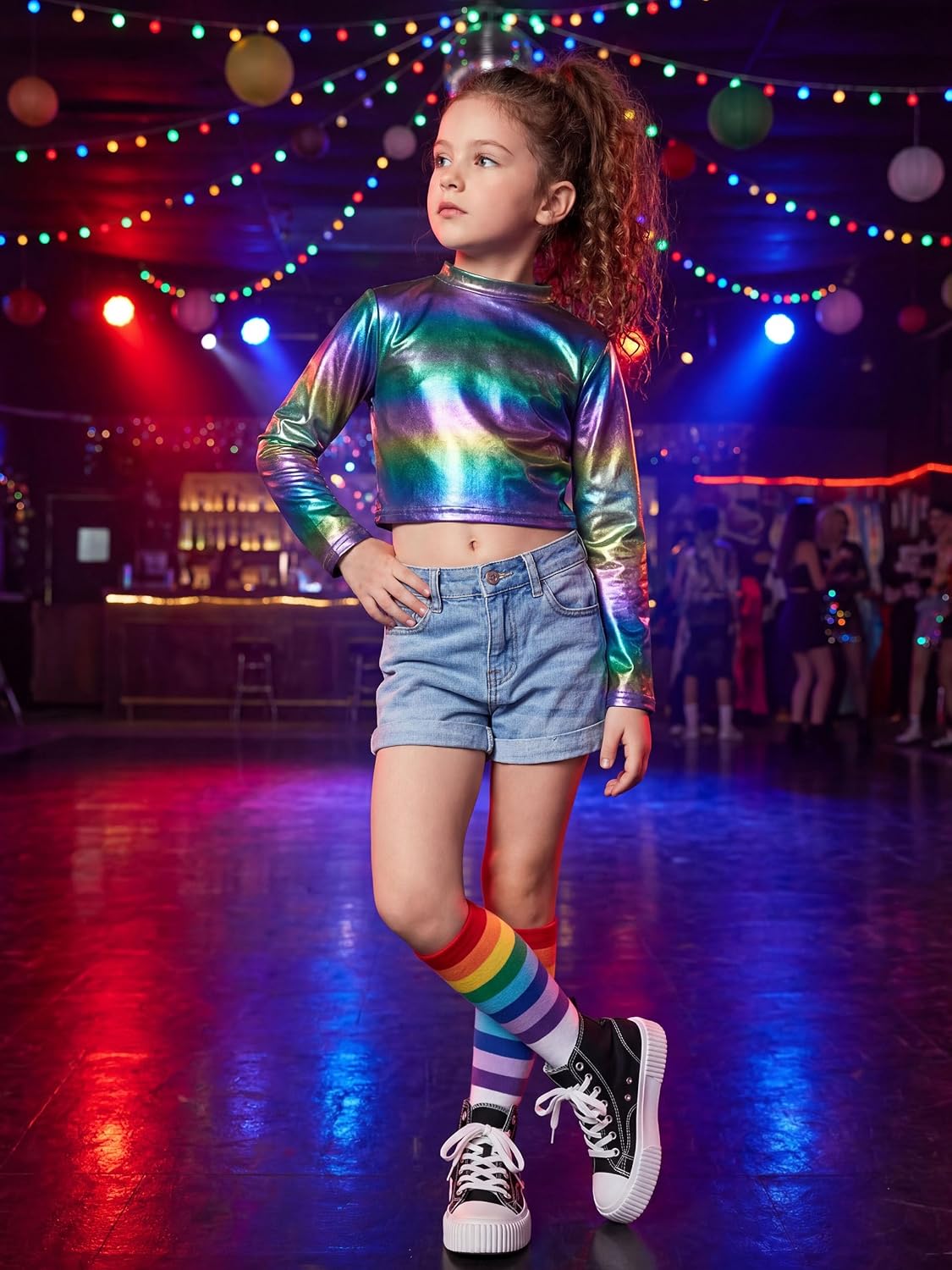 Detalle de LOLANTA Metallic Long-Sleeve Cropped Dance Top for Girls, Shiny Mock Neck