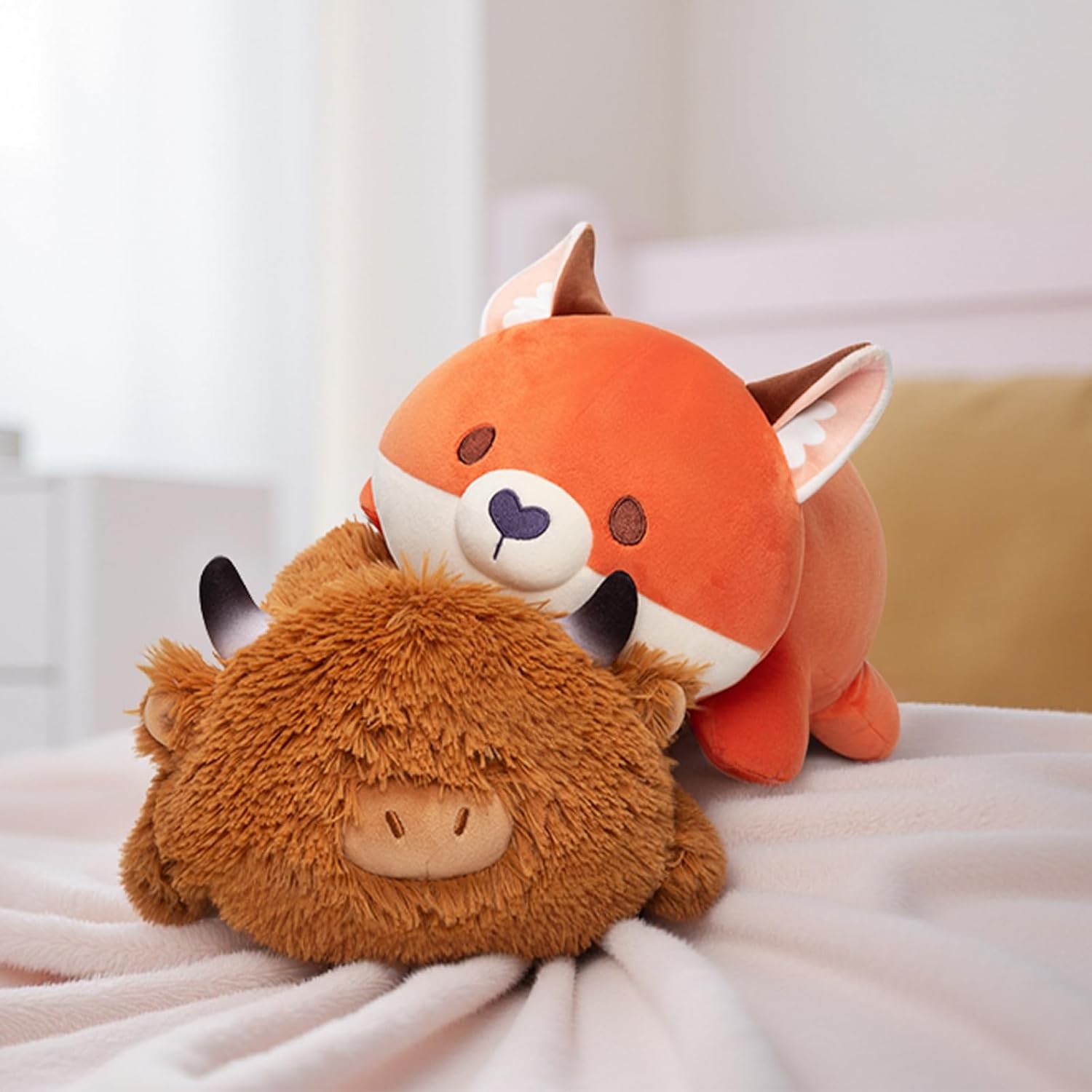 Detalle de Mewaii Cute Cow Plush Pillow – Kawaii Highland Cow Squishy Cuddle Pillow (13")