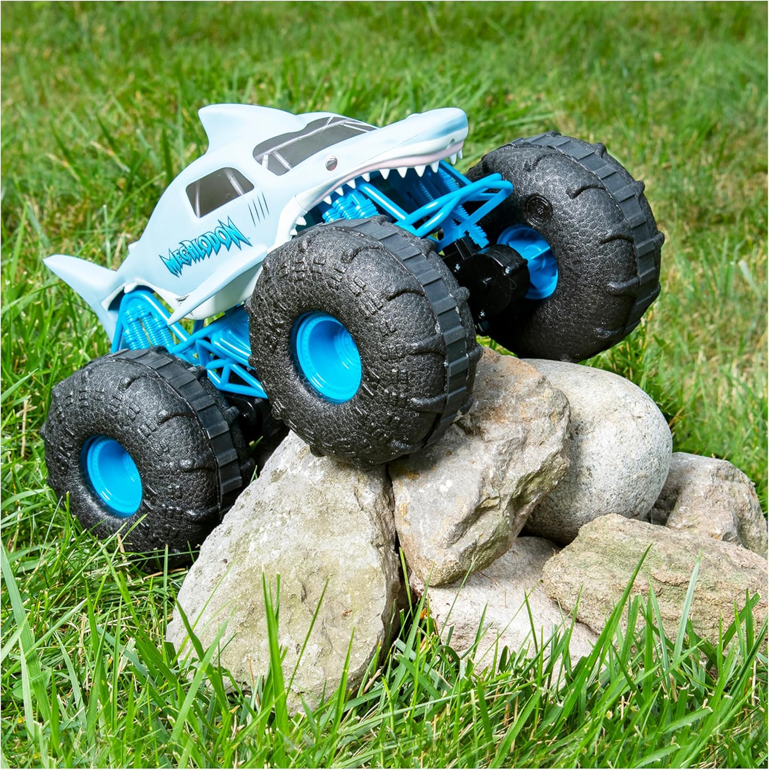 Thumbnail 4 de Monster Jam Megalodon Storm RC 1:15