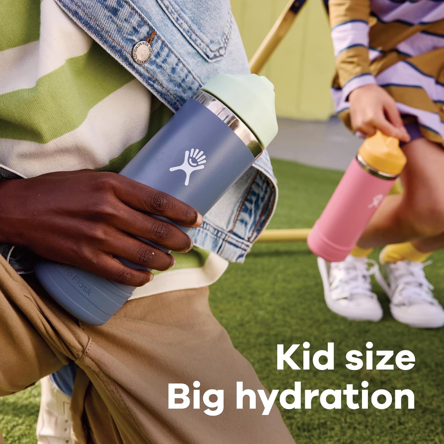 Detalle de Hydro Flask Kids Water Bottle for School - 18 oz (Anemone Purple)