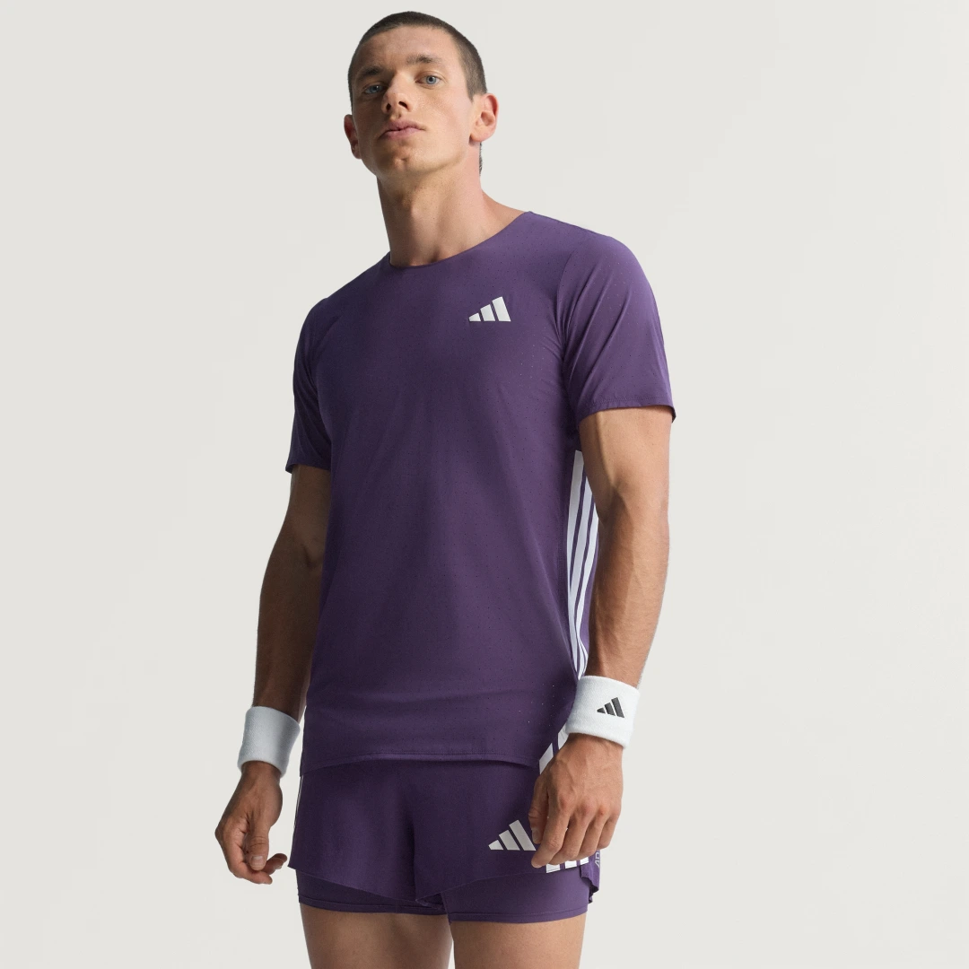 Detalle de Camiseta Adizero Running de Adidas – color violeta