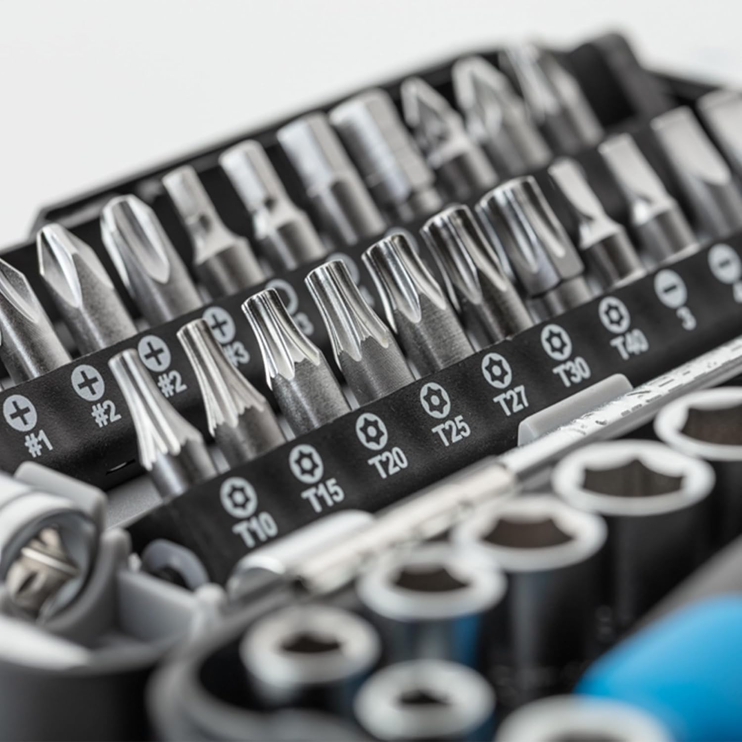 Detalle de Högert Technik HT1R462 38 piezas, maletín de herramientas
