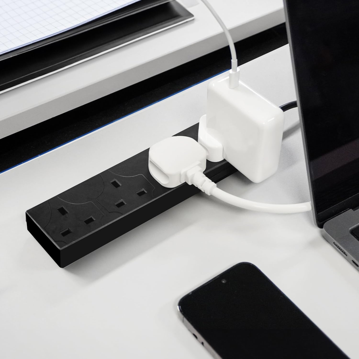 Thumbnail 6 de DESIRETECH Black 4-Gang 2m UK Plug Extension Lead