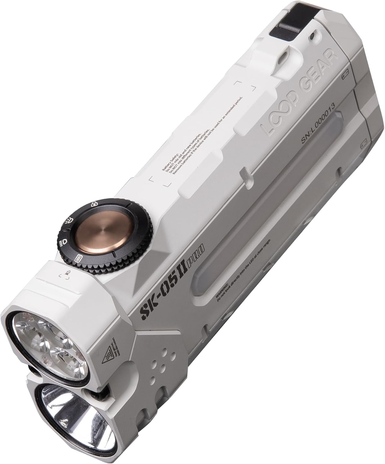 Detalle de LOOP GEAR SK05 Pro 2 EDC Torch: 5000LM Rechargeable Spotlight and Floodlight with High-CRI Side Light and RGB, IP68, 2x 4000mAh Batteries