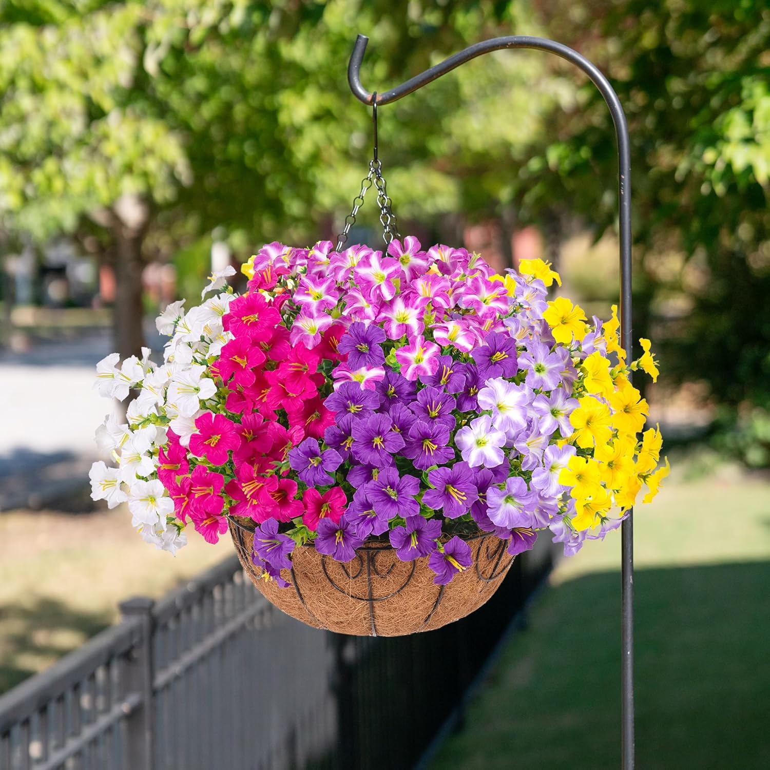 Thumbnail 1 de INSPRING UV-Resistant Outdoor Hanging Flowers Kit: 20 Petunias with Eucalyptus, 17.8" Angel Basket, 6Mix