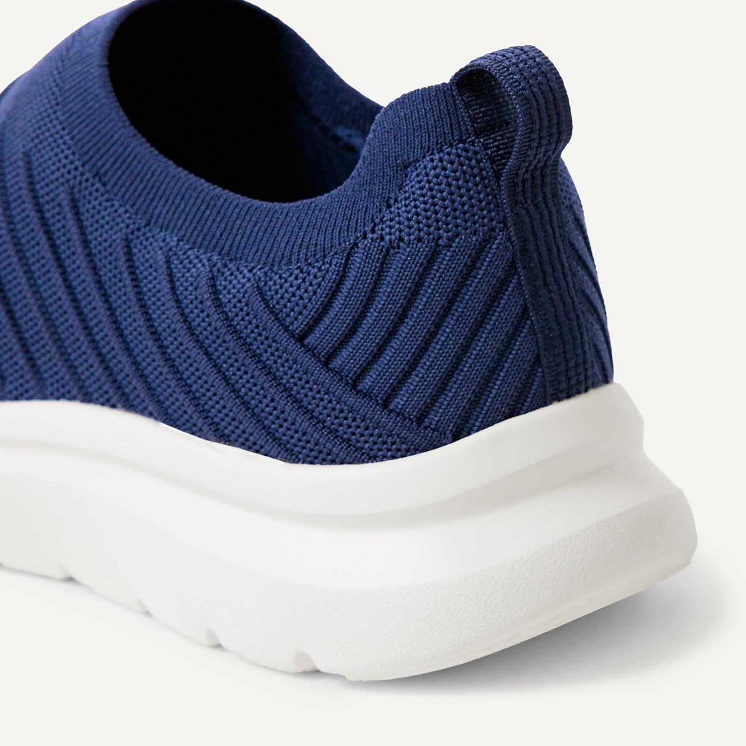 Detalle de Amazon Essentials Men's Slip-on Walking Shoes