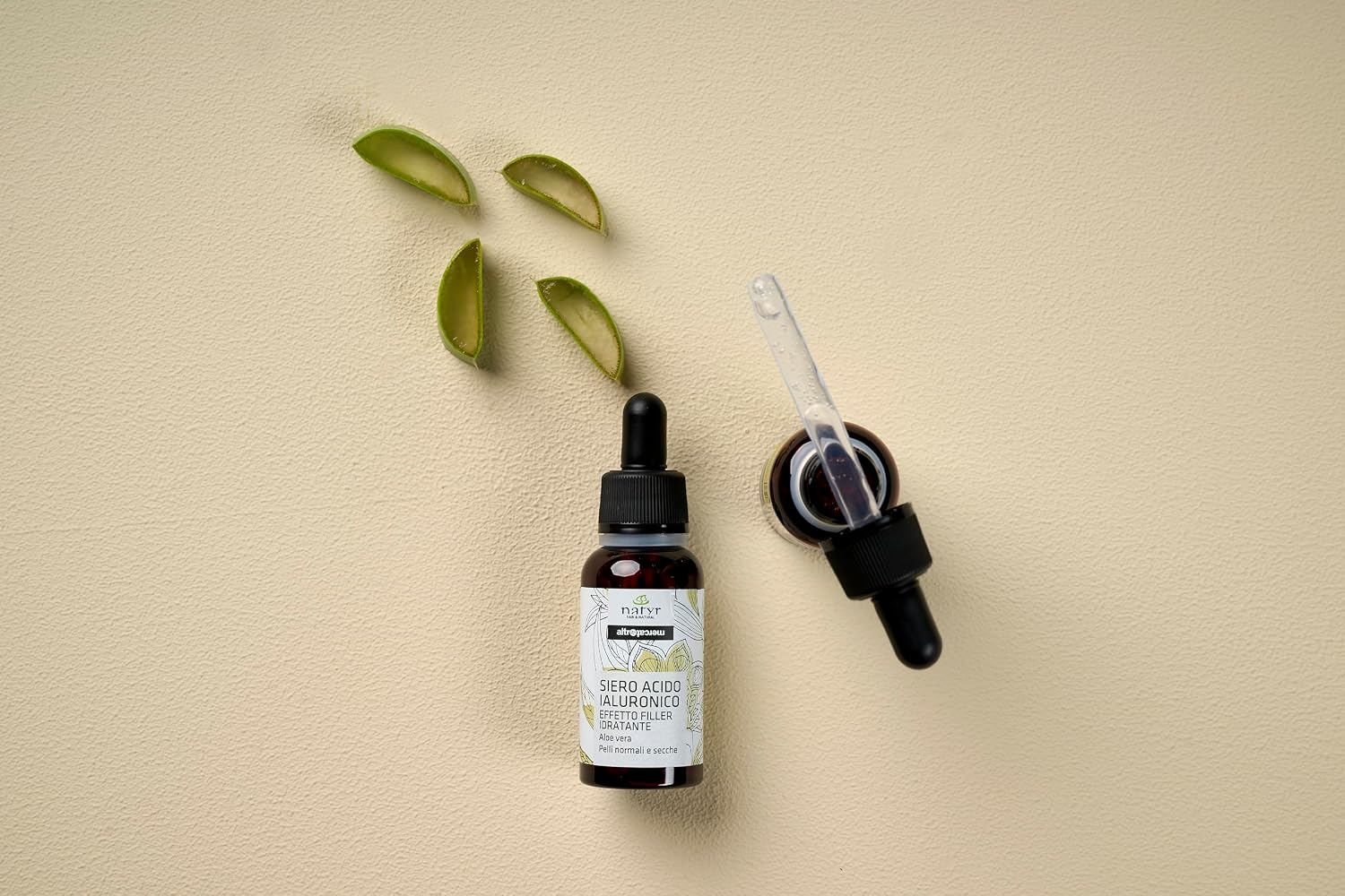 Detalle 2 de NATYR - Altromercato Acido ialuronico siero viso 30 ml con Aloe Vera | effetto filler