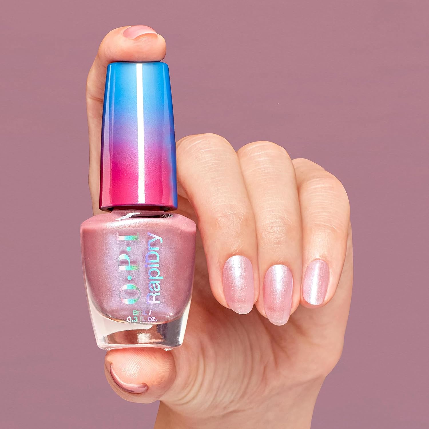 Detalle 2 de OPI RapiDry Smalto ad Asciugatura Rapida 9ml – Vegano, a Prova di Sbavature, Nude/Rosso con Riflessi Colorati