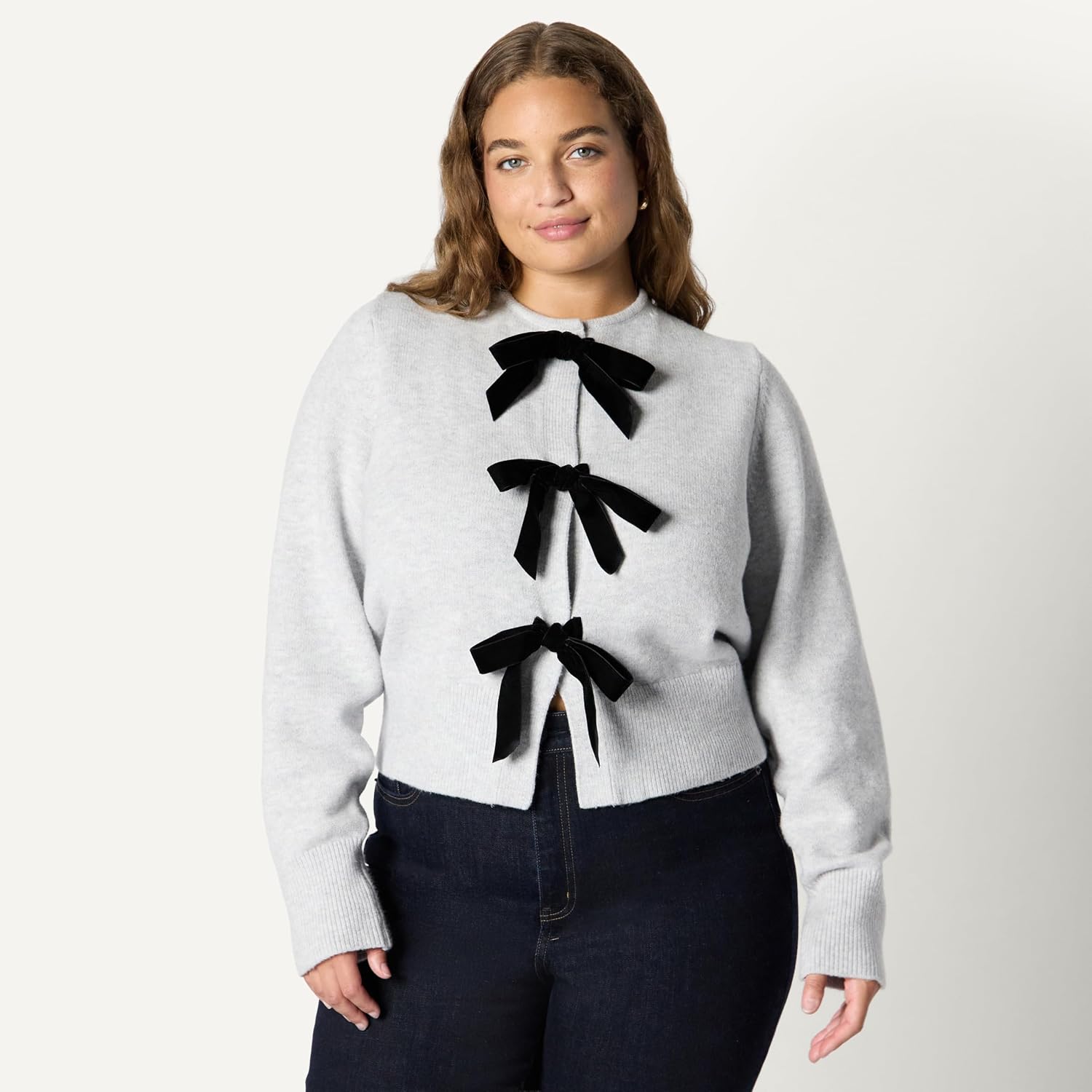 Thumbnail 6 de Cardigan à manches longues et nœuds devant Amazon Essentials (Sélection de Demi), coupe classique femme
