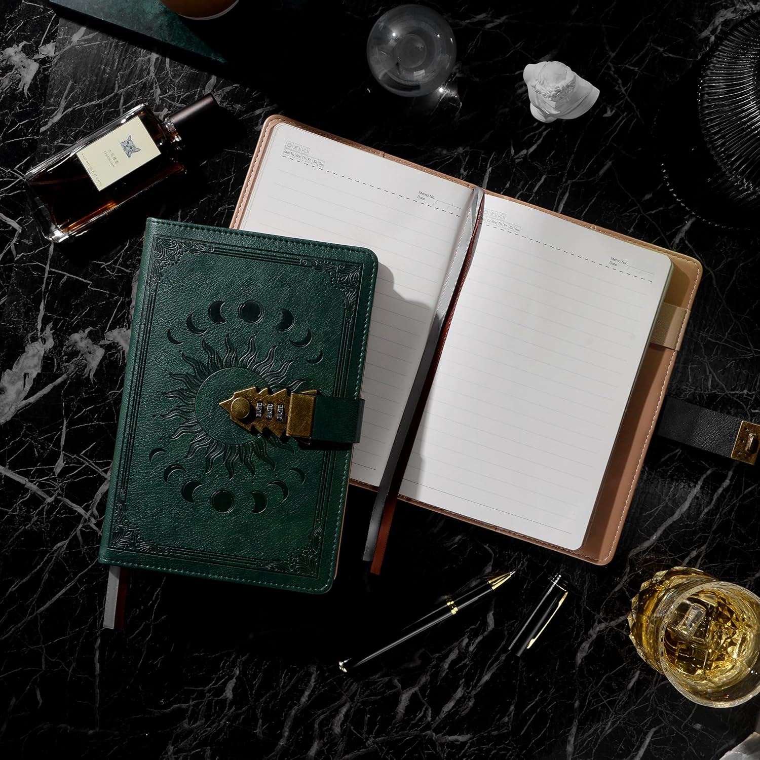 Detalle de ZXHQ Lock Journal with Pen, A5 Refillable Diary, Combination Lock, 100 GSM Paper