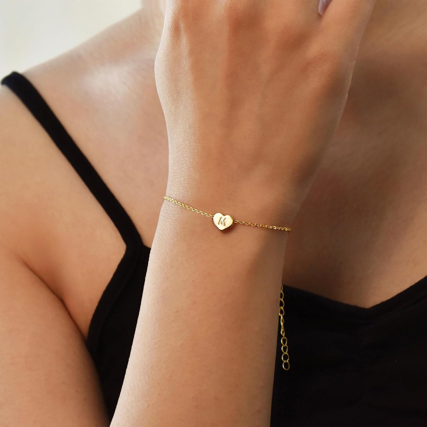 Detalle de TINGN Bracciale da donna a forma di cuore in oro 14 carati con ciondolo personalizzato – stile ed eleganza per lei