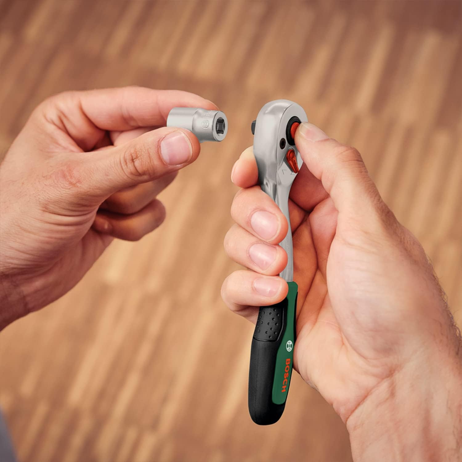 Thumbnail 3 de Set cliquet et douilles 1/4 Bosch 14 pièces (couple 74-93 Nm) avec manche Softgrip et porte-embout magnétique