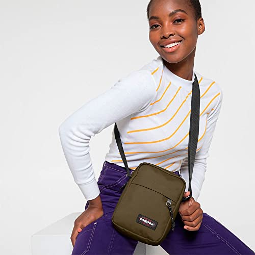 Detalle de Eastpak THE ONE Borsa a Tracolla 2.5 L – Army Olive: compatta, robusta e versatile