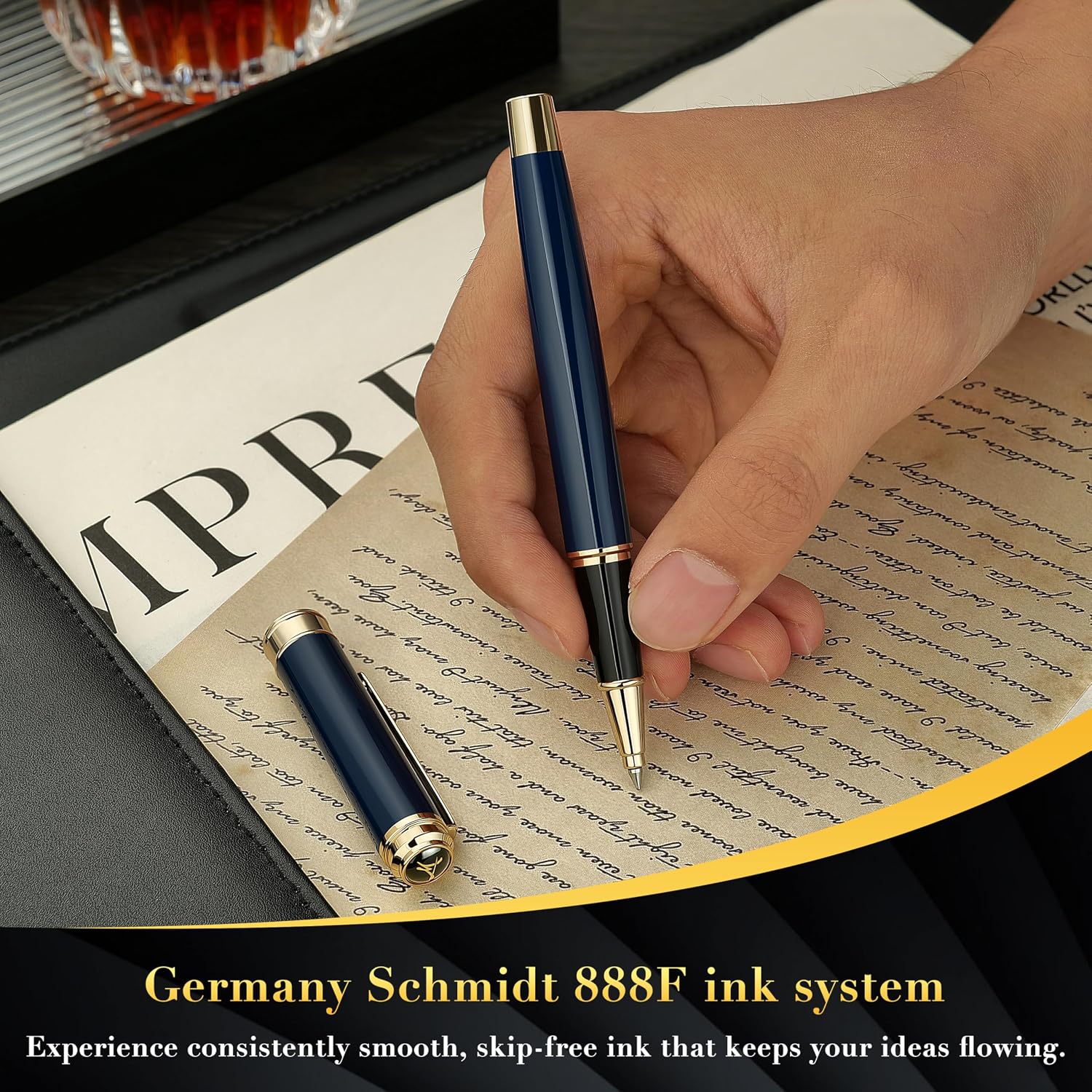 Detalle de MCNTEIK 317 Rollerball in Stunning Luxury Blue Lacquer with 24K Gold Finish (Schmidt Ink Refill) Gift Set
