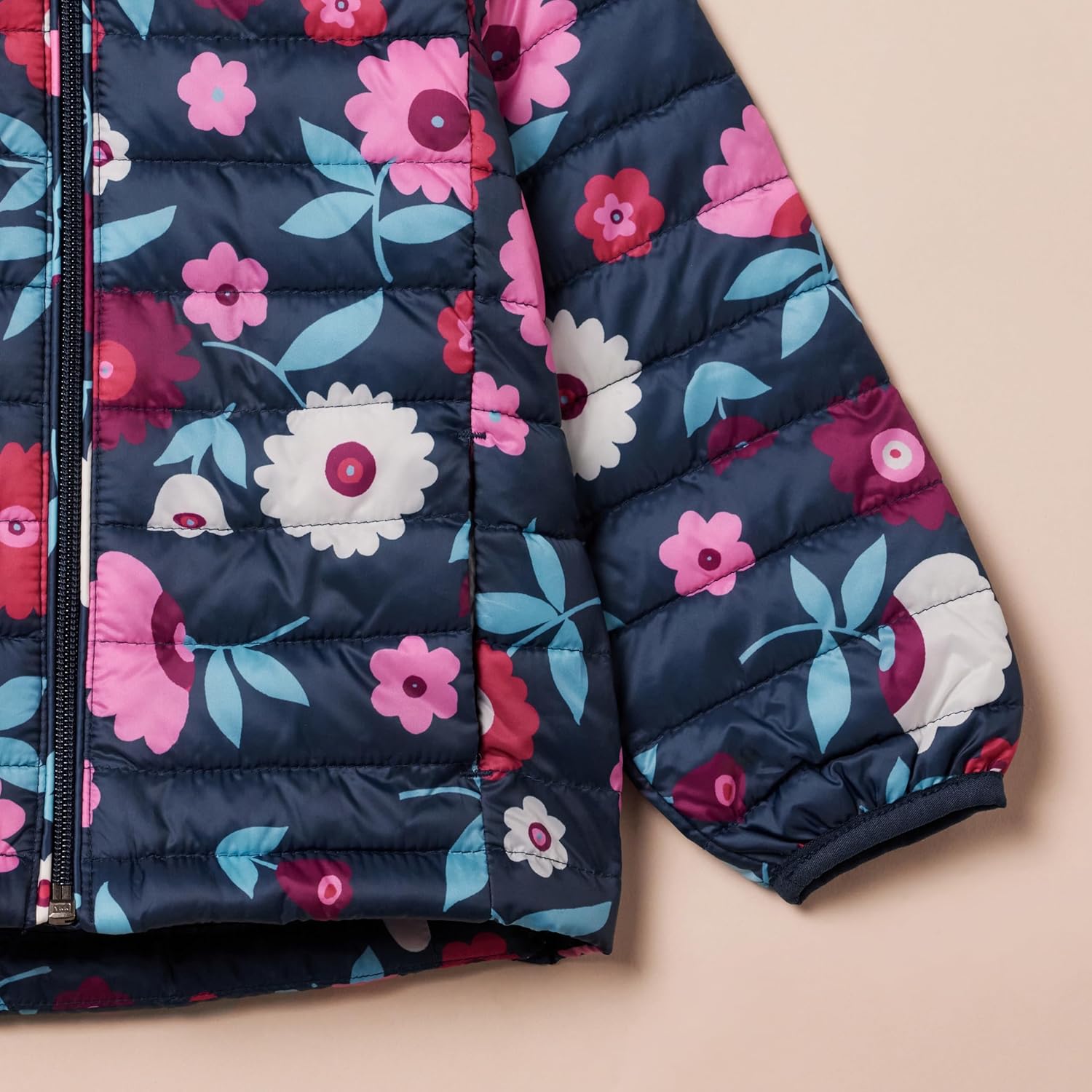 Thumbnail 3 de Amazon Essentials Girls’ Lightweight Water-Resistant Packable Hooded Puffer Jacket