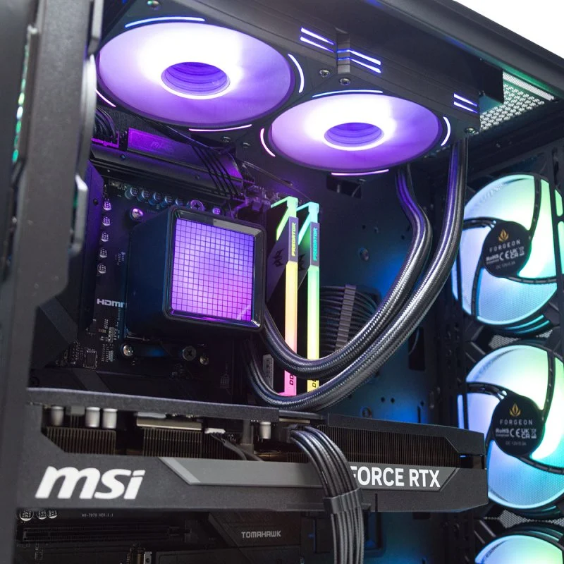 Thumbnail 2 de PcCom Imperial Ryzen 7 9800X3D: potente estación gaming con 32 GB y 2 TB SSD