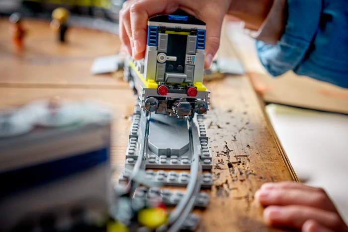 Detalle de LEGO City Überfall auf den Polizeizug 60508 – Große Polizeiverfolgung mit Lokomotive