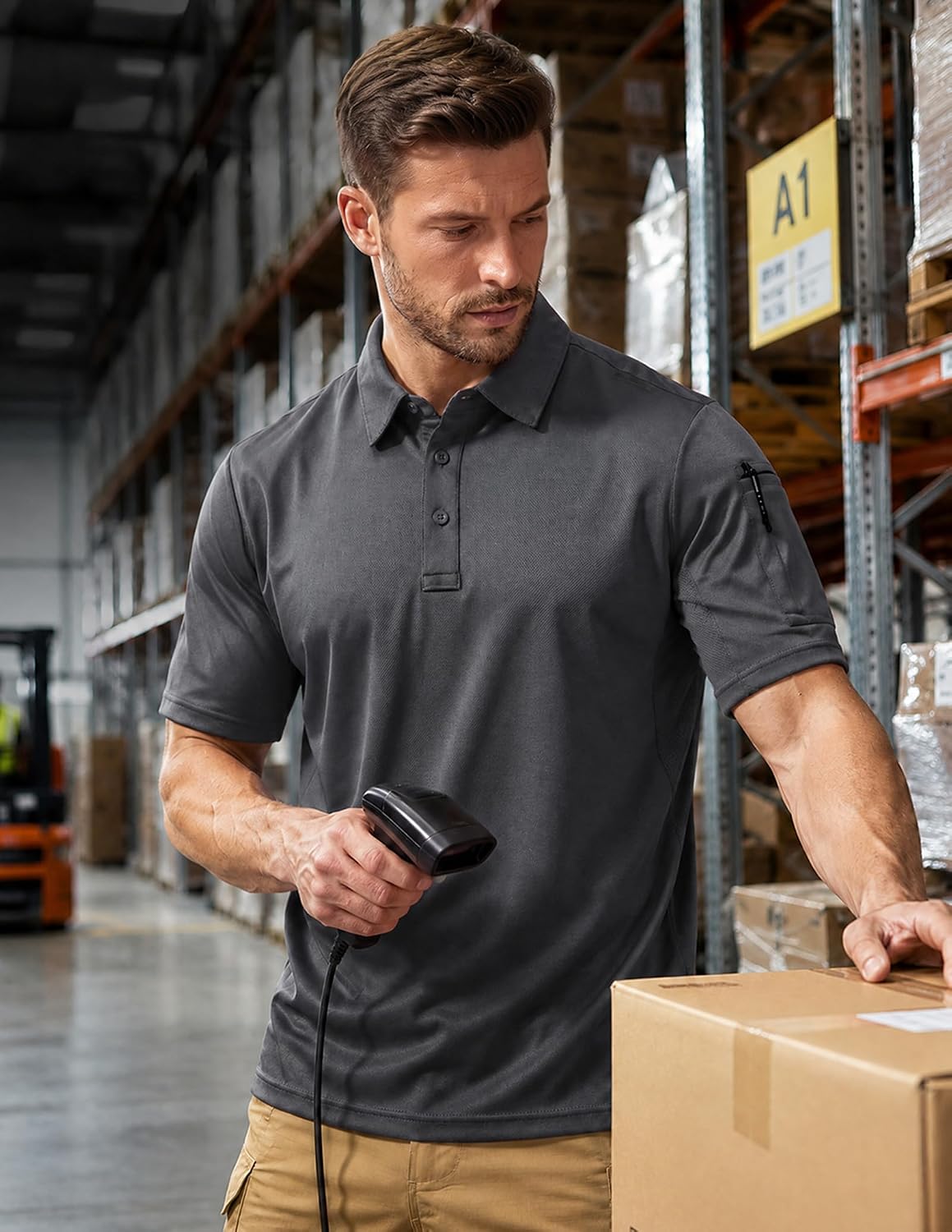 Thumbnail 2 de MIER Men’s Outdoor Performance Tactical Polo Shirts (Short & Long Sleeve), Moisture-Wicking