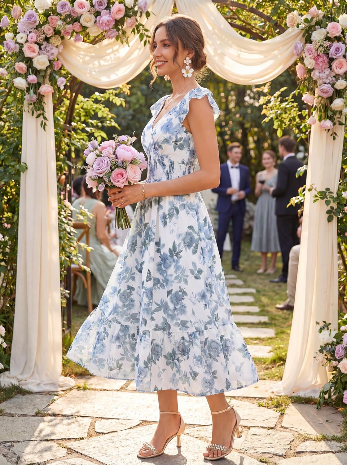 Detalle de GRACE KARIN Women's Summer Floral Maxi Dress: Light, Romantic, and Practical for Weddings and Beyond