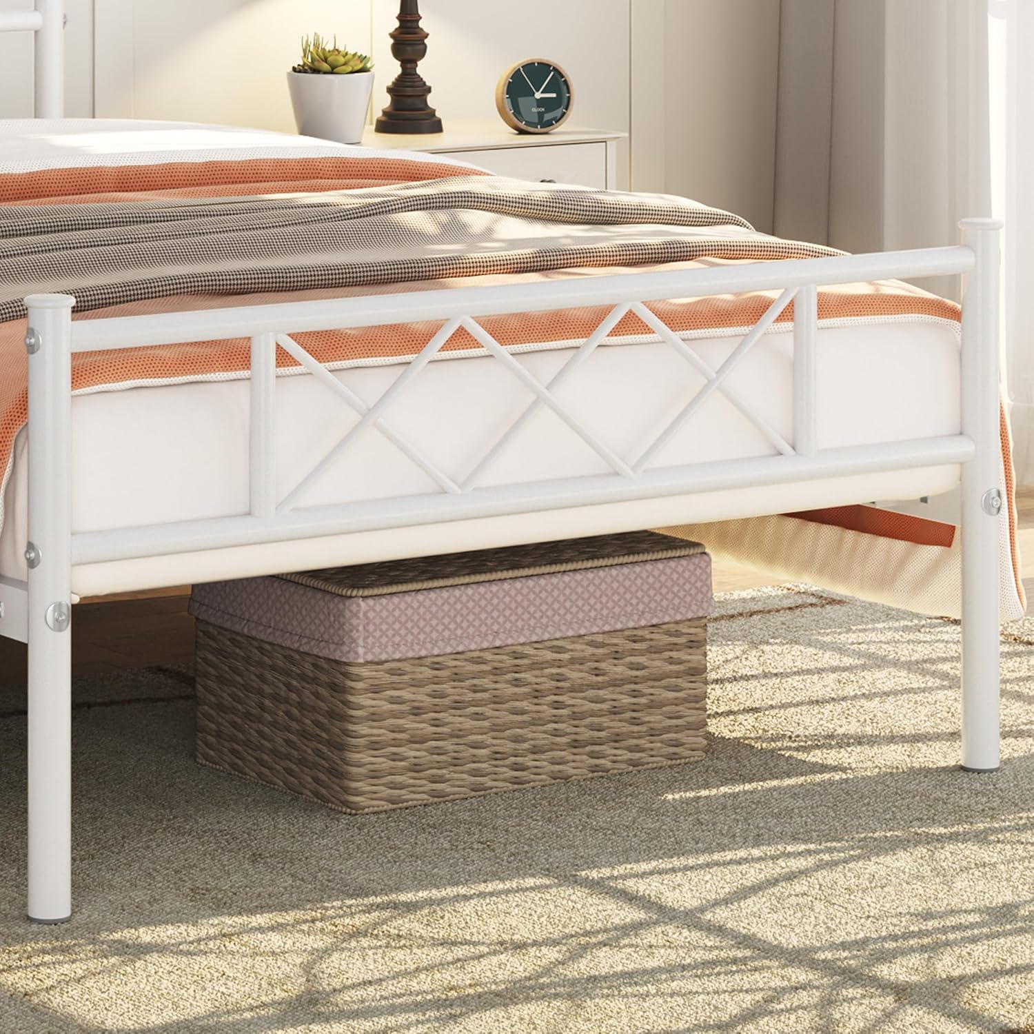 Thumbnail 6 de Yaheetech Struttura letto singolo in metallo con testiera a X e rete a doghe 90x200 cm (bianco)