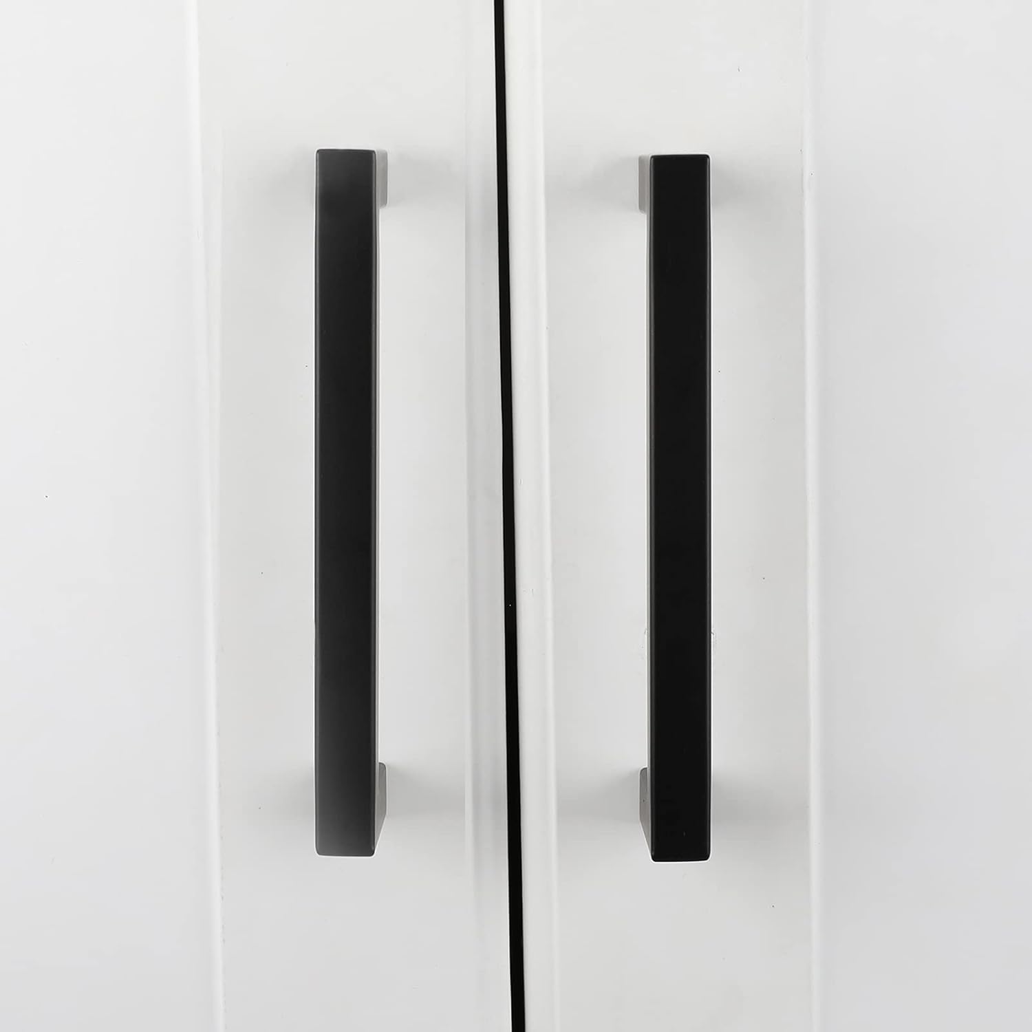 Detalle de Goldenwarm LSJ12BK320 Möbelgriff (1 Stück) schwarz – Edelstahl-Stangengriff mit Bohrabstand 320 mm