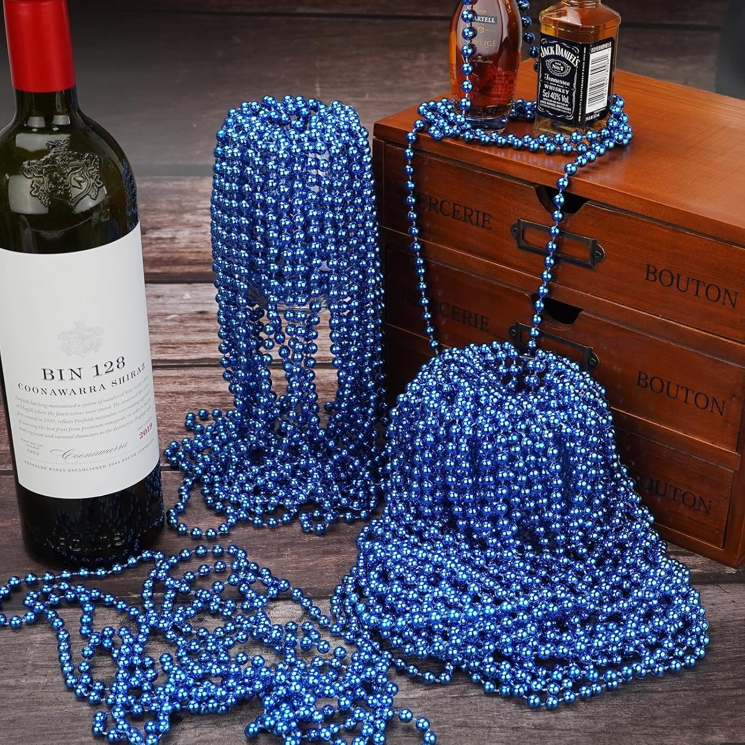 Detalle de YAXINRUI 120 PCS Blue Bead Necklaces — 33-Inch Mardi Gras, Christmas & 4th of July Party Beads