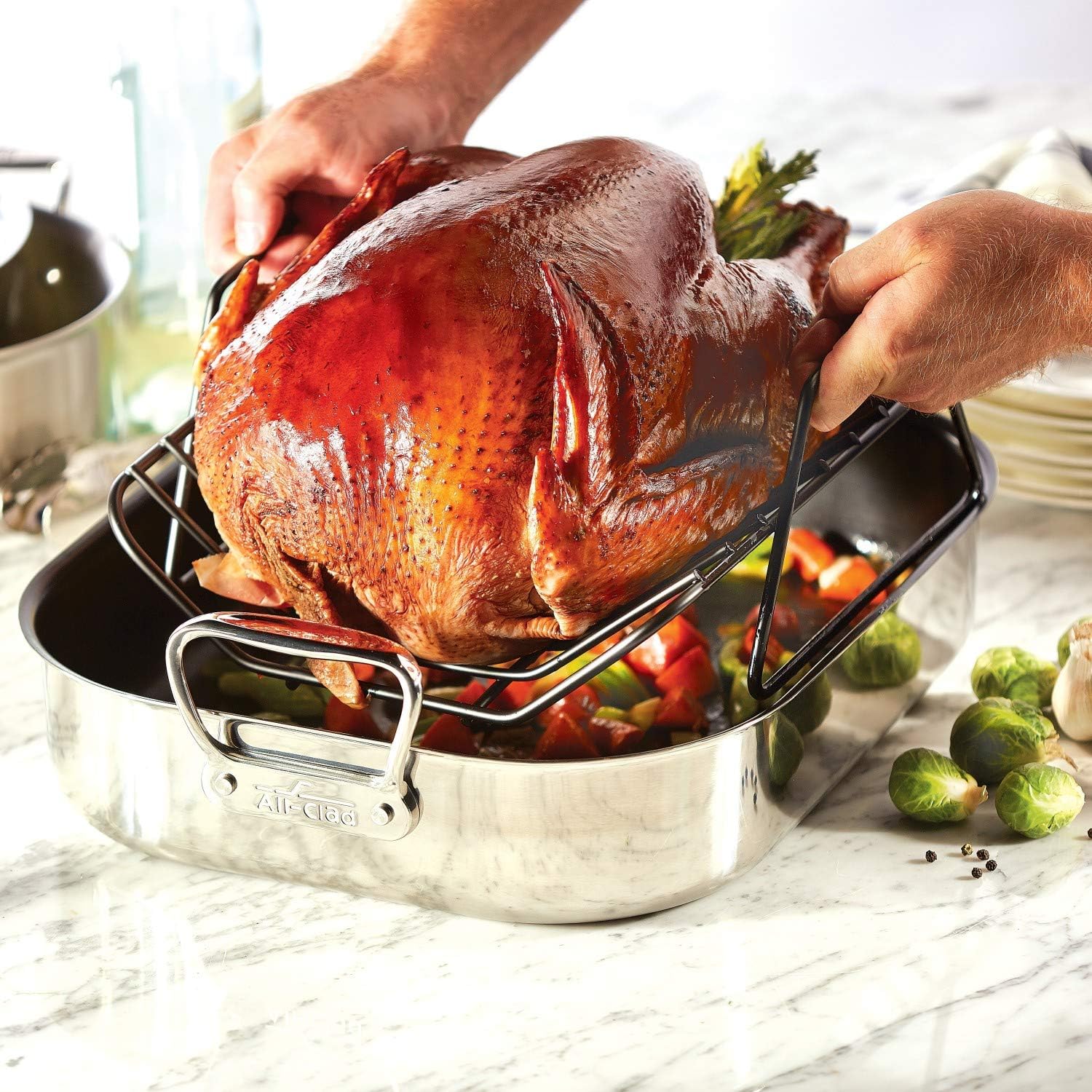 Detalle 2 de All-Clad Stainless Steel Roasting Pan 13 x 16 Inch