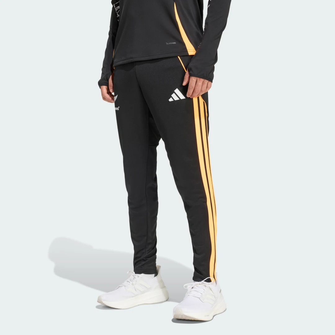Detalle de Pantalón de entrenamiento All Blacks Marvel de Adidas