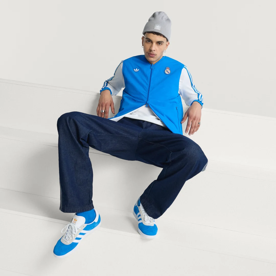 Detalle de Chaleco Real Madrid Terrace Icons de Adidas – estilo y comodidad para fans