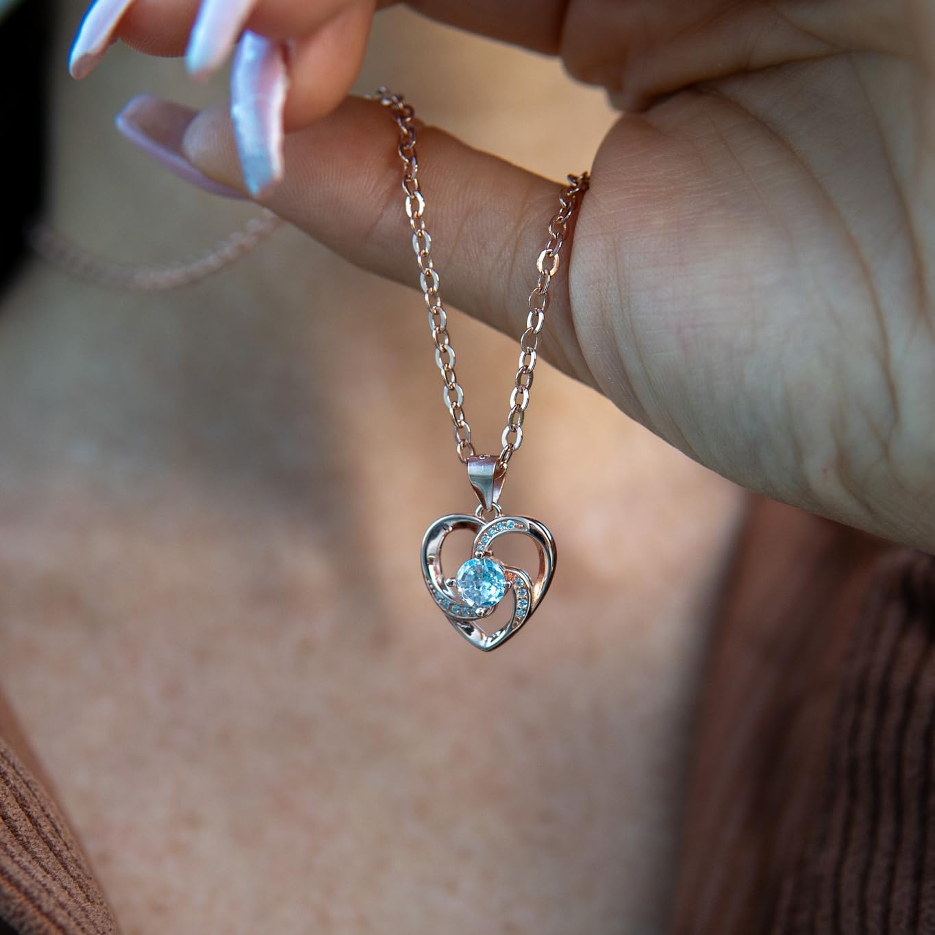 Detalle 2 de SERASAR Collana Premium da Donna in Acciaio Chirurgico 316L con Ciondolo Cuore e Scatola Portagioie Inclusa