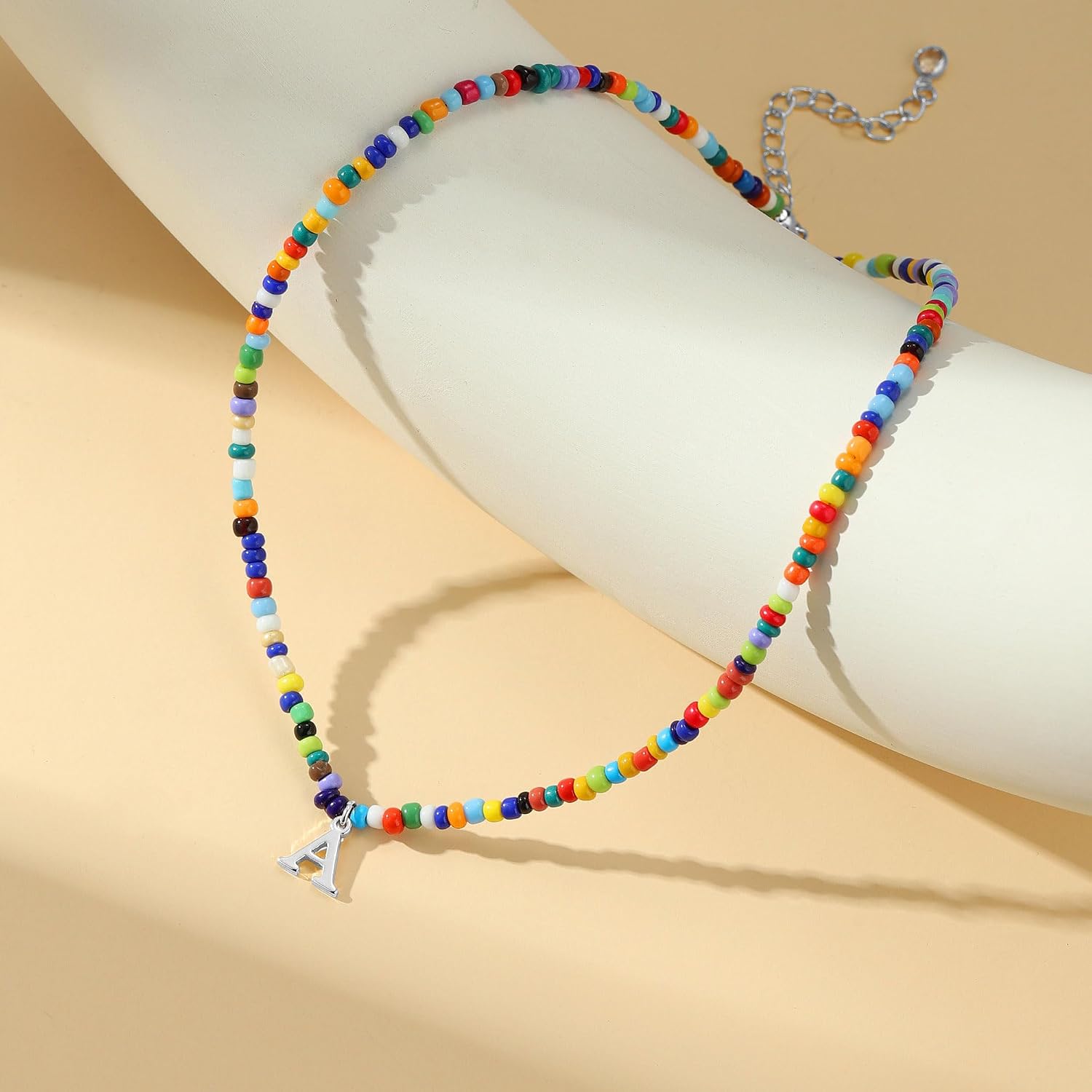 Detalle de TINGN collana girocollo bohémien con perline colorate e iniziale personalizzabile