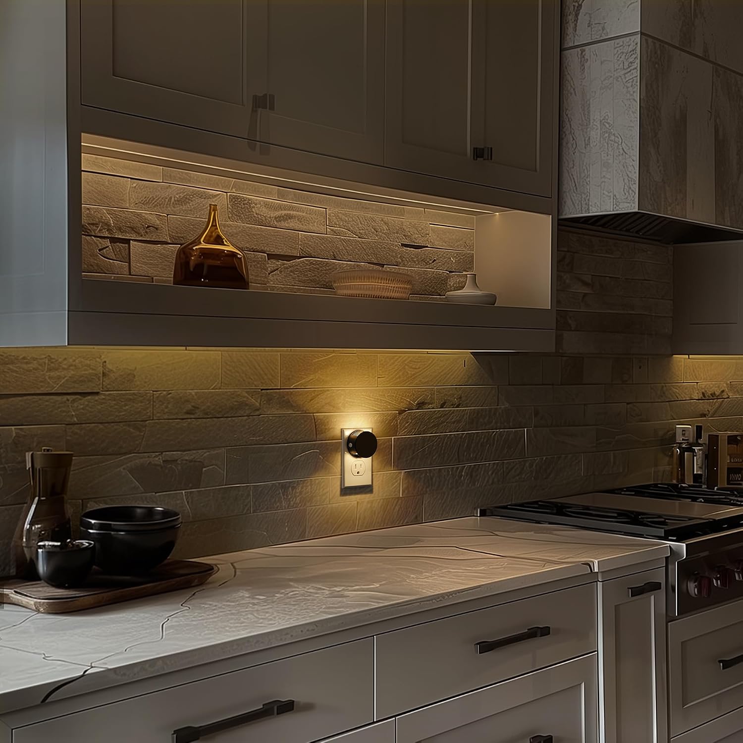 Detalle de Briignite GD112 Plug-In Night Lights, 2-Pack, 3000K Dusk-to-Dawn, 3-Level Dimming