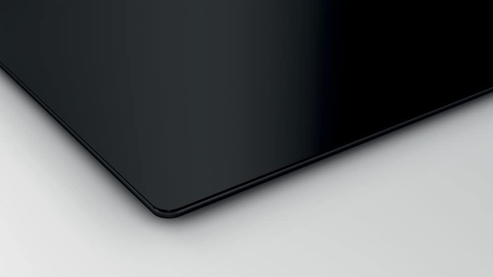 Detalle 2 de Bosch PUC611BB5E Série 4 – Plaque à induction 3 feux 60 cm noire (4600 W)
