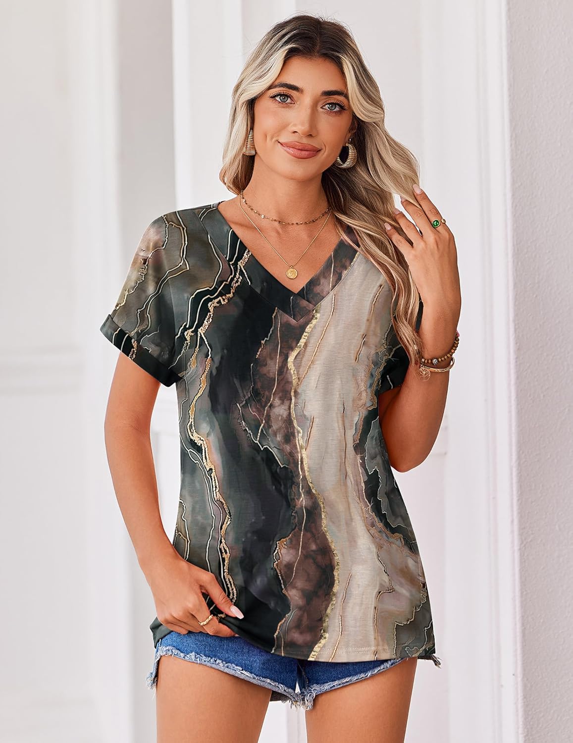 Detalle de Zeagoo Rolled Sleeve V‑Neck Top