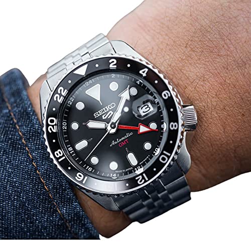 Detalle 2 de SEIKO SSK001 Automatic Watch for Men – 5 Sports with Black Dial, GMT Bezel and 100m Water Resistance