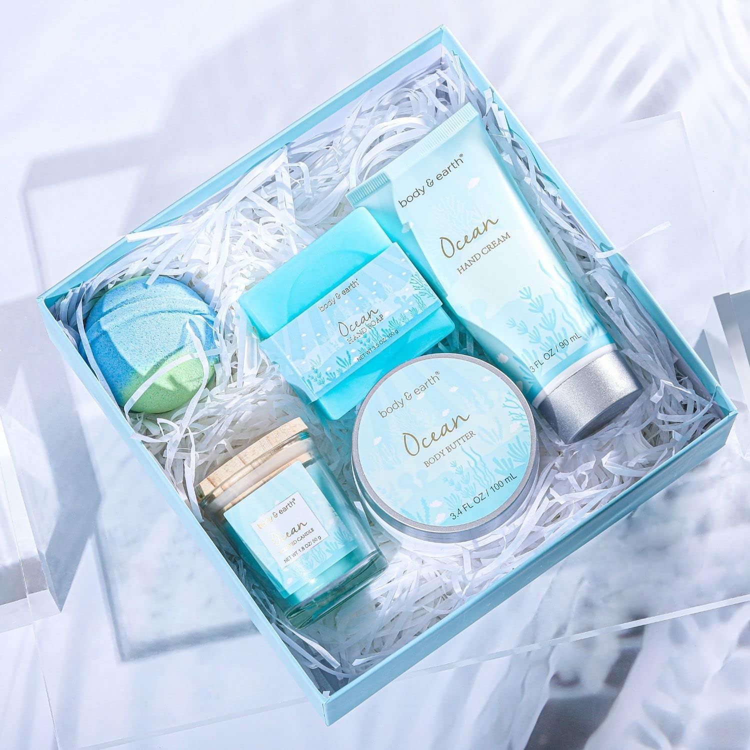 Thumbnail 1 de BODY & EARTH Geschenkbox für Frauen „Ocean Scent“ (5-teilig) mit Duftkerze, Körperbutter, Handcreme & mehr