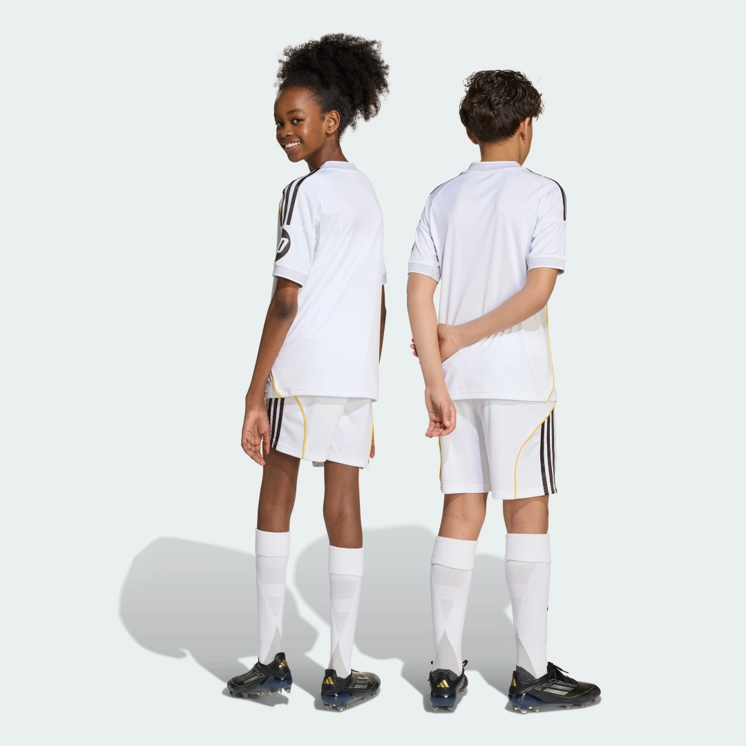 Detalle 2 de Pantalón corto primera equipación Real Madrid 25/26 de Adidas