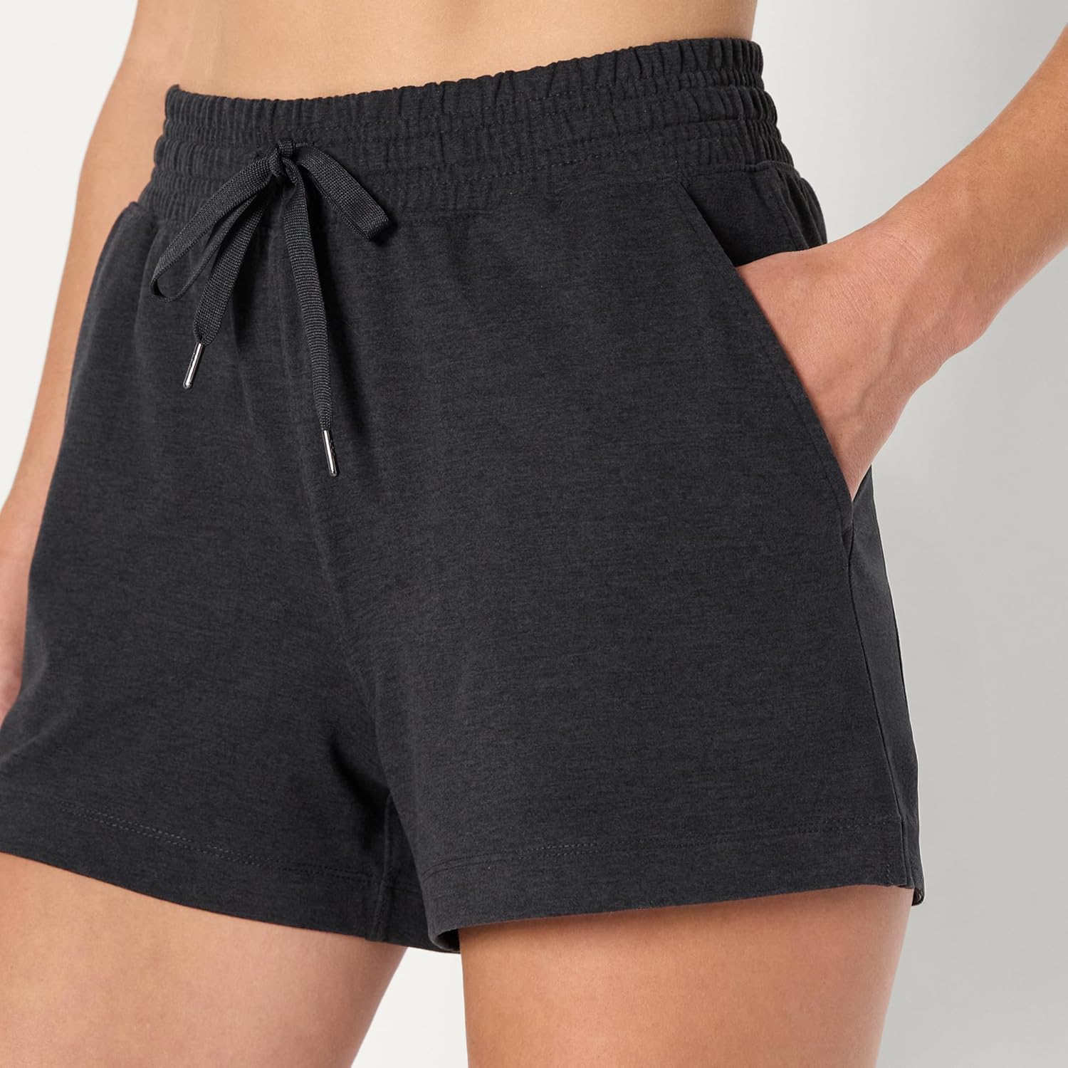Thumbnail 3 de Amazon Essentials Damen sportliche Sweatshorts mit leichtem Stretchanteil (8,9 cm Innennaht)